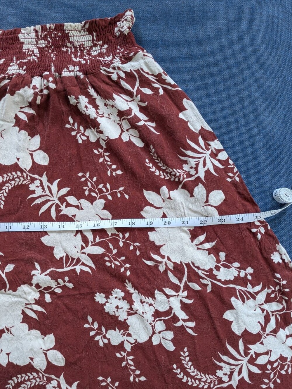 Sozy Mia Midi Skirt Burgundy Cream Floral Pattern Smocked Waist Pockets - Picture 12 of 13